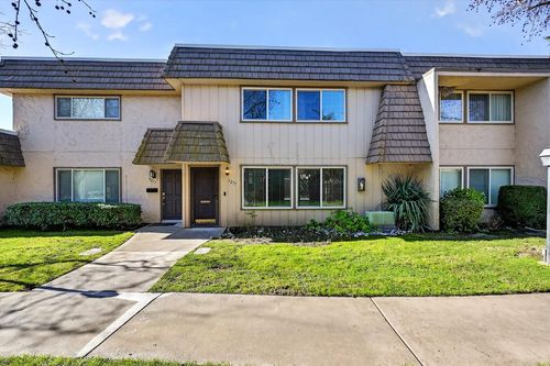 3275 Via Grande, Sacramento, CA, 95825-2023 | Card Image