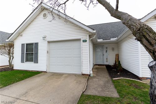 204 Harbor Ridge Lane, Fairport Harbor, OH, 44077 | Card Image