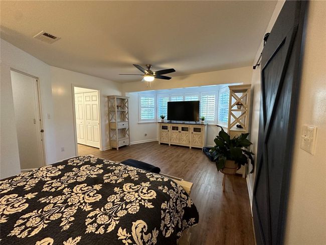 MASTER BEDROOM | Image 24