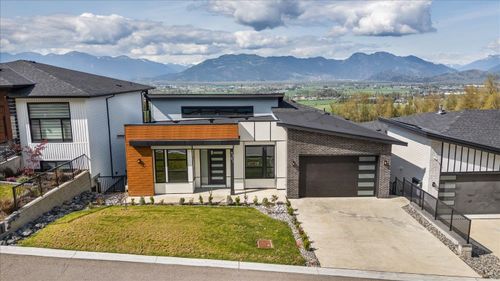 8181 Harvest Pl, Chilliwack, BC, V4Z0E4 | Card Image