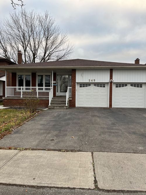 249 Centre St N, Brampton, ON, L6V2R3 | Card Image