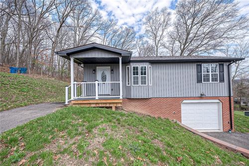910 Burton Ave, Youngwood, PA, 15697-1032 | Card Image