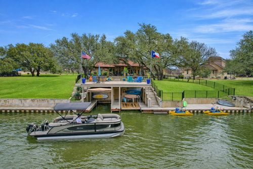 178 Sleepy Oaks Dr, Kingsland, TX, 78639-4362 | Card Image