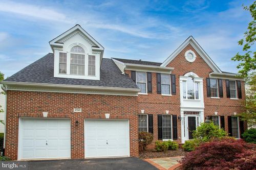 47265 Middle Bluff Pl, STERLING, VA, 20165-3127 | Card Image