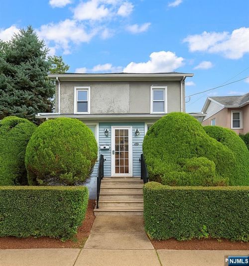 30 Walter Hammond Pl, Waldwick, NJ, 07463-1725 | Card Image