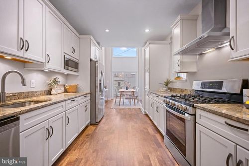 1011 Stiles St, BALTIMORE, MD, 21202-4428 | Card Image