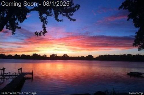 4253 Hunters Dr, Highland, MI, 48356-1933 | Card Image