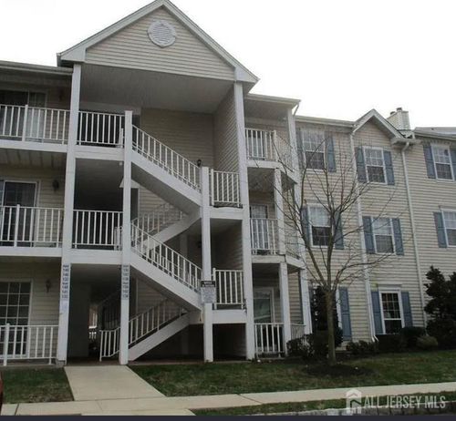 139 Darwin Ln, North Brunswick, NJ, 08902-4211 | Card Image