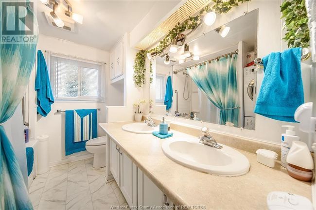 5 Elm Crt, Home with 2 bedrooms, 1 bathrooms and null parking in Mcgregor ON | Image 24