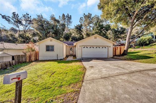 10706 Edgewater Dr, Kelseyville, CA, 95451 | Card Image