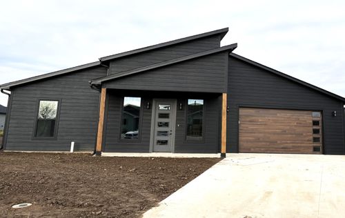 819 N Allen St, CENTRALIA, MO, 65240-2204 | Card Image