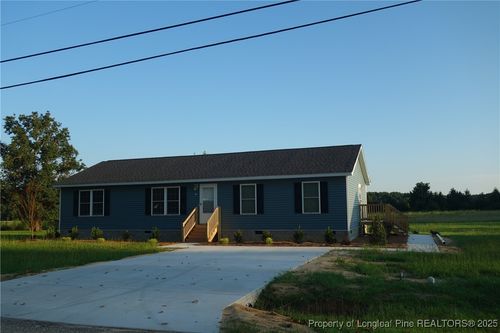 273 E Poplar St, Bladenboro, NC, 28320-8408 | Card Image