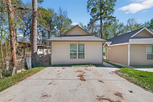 12004 Canal St, Willis, TX, 77318-7243 | Card Image