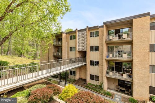 8-5109 Crossfield Ct, ROCKVILLE, MD, 20852-2147 | Card Image