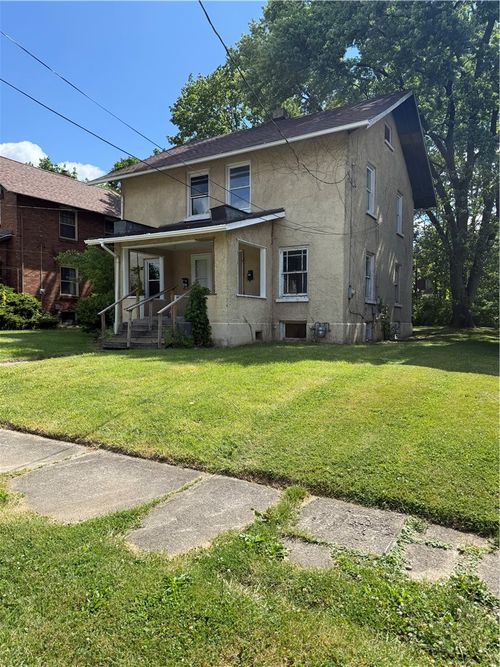 337-339 Shenango Blvd, Farrell, PA, 16121 | Card Image