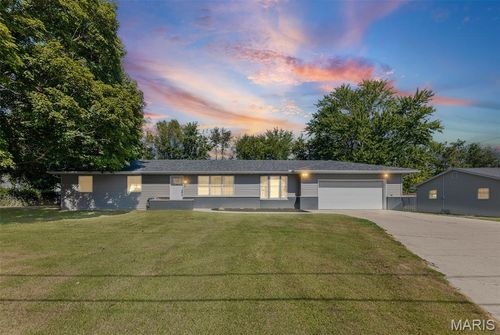 1925 W Fillmore St, Vandalia, IL, 62471-3201 | Card Image