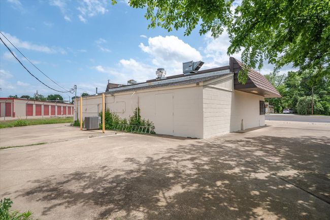 1907 W Oak St, Home with 0 bedrooms, 0 bathrooms and null parking in Palestine TX | Image 27