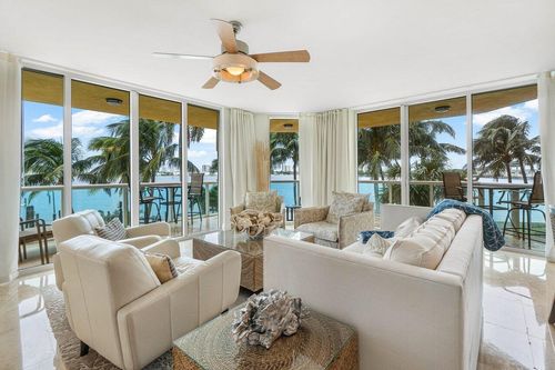 206-2650 Lake Shore Dr, RIVIERA BEACH, FL, 33404-4604 | Card Image