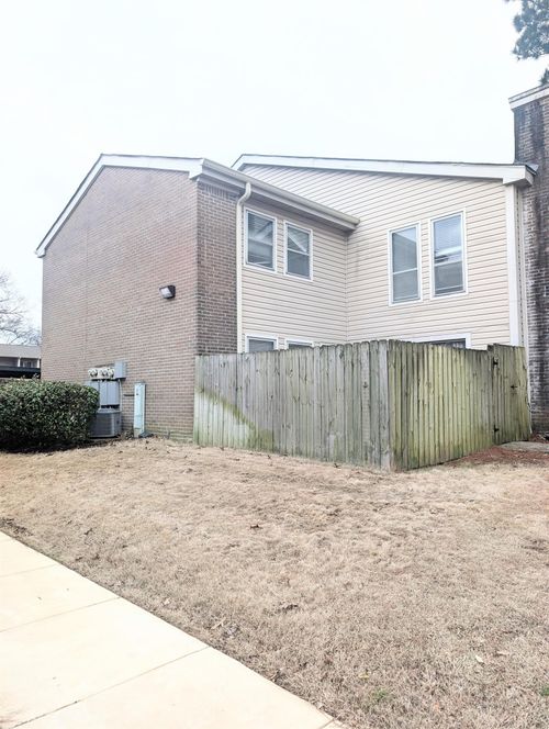 6710-6710 Majestic Oak Pl, Memphis, TN, 38120-4380 | Card Image