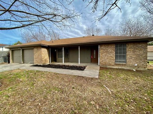 7004 Bennington Dr, Watauga, TX, 76148-1906 | Card Image