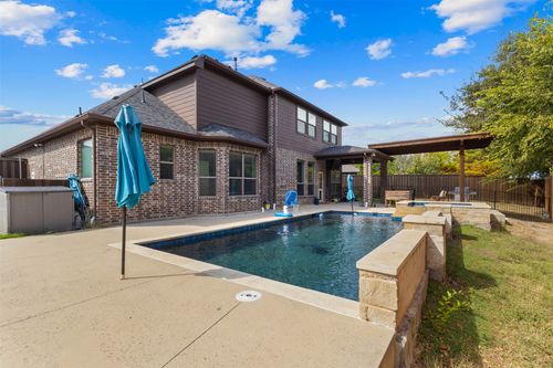 800 Goose Ct, Forney, TX, 75126-7498 | Card Image