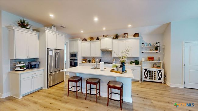 107 Chisholm Trl, House other with 4 bedrooms, 3 bathrooms and null parking in Victoria TX | Image 7