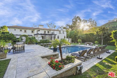 23255 Mariposa De Oro Street, Malibu, CA, 90265 | Card Image