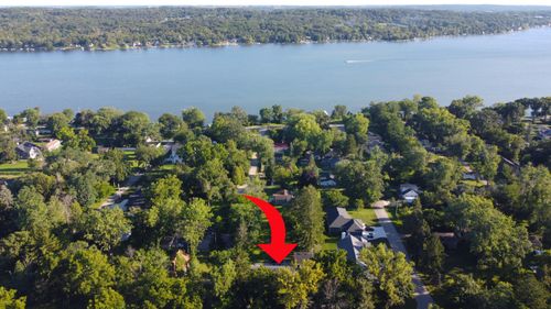 3199 Hickory Rd, Lake Geneva, WI, 53147-3205 | Card Image
