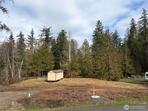 41 E Wildwood Ln, Brinnon, WA, 98320-9766 | Card Image