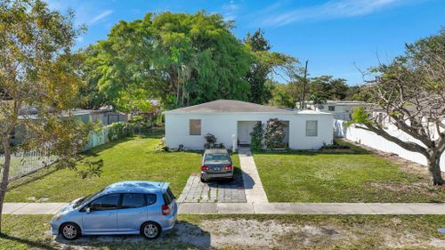 1010 Ne 140th Street, North Miami, FL, 33161 | Card Image