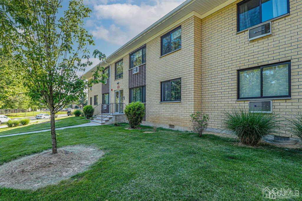 23h 401 Us Highway 22, Sold in Franklin Zoocasa