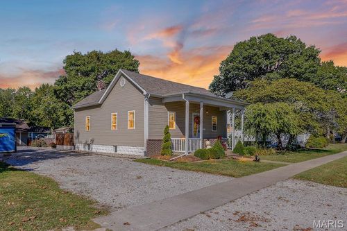 311 S Hibbard St, Staunton, IL, 62088-1711 | Card Image