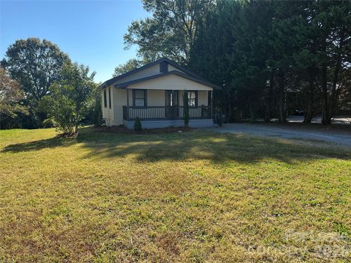 111 Hillcrest Dr, Bessemer City, NC, 28016-2832 | Card Image