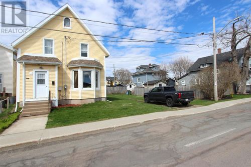 223 Foundry St, Summerside, PE, C1N1E8 | Card Image