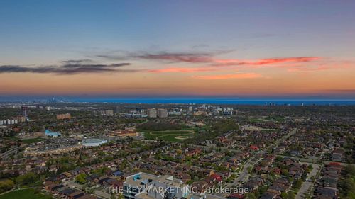 4110-3975 Grand Park Dr, Mississauga, ON, L5B0K4 | Card Image