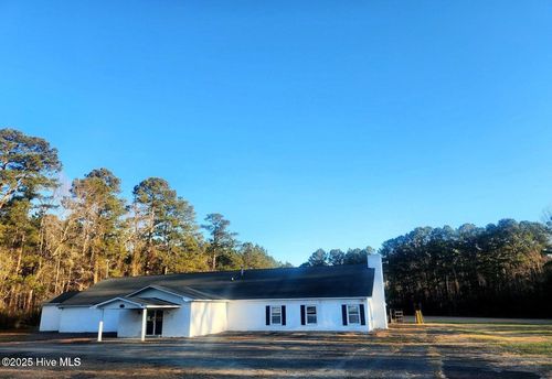 2101 Nc Highway 58 S, Trenton, NC, 28585-7631 | Card Image