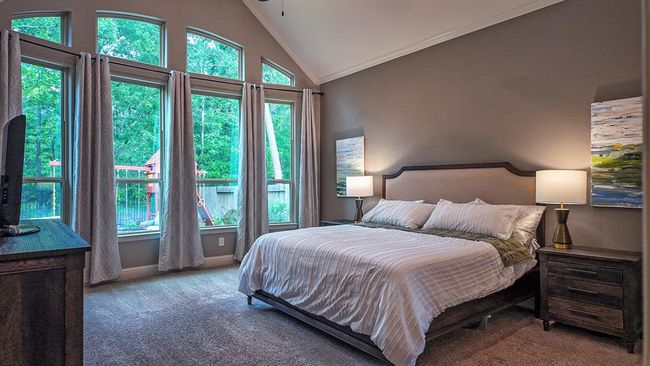 Oversized primary bedroom | Image 12