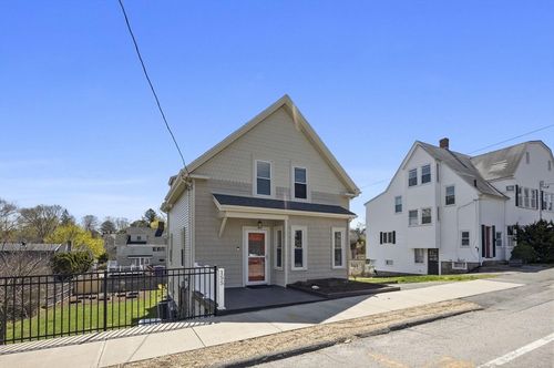 155 E Lothrop St, Beverly, MA, 01915 | Card Image