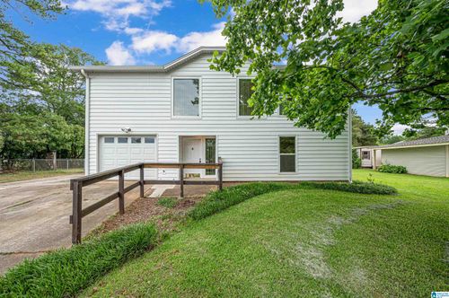 100 Meadowgreen Rd, MONTEVALLO, AL, 35115-5452 | Card Image