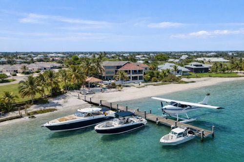 211 Kingfisher Dr, CAPTIVA, FL, 33924 | Card Image