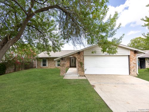 4905 Tiffany Ln, Schertz, TX, 78108-2143 | Card Image