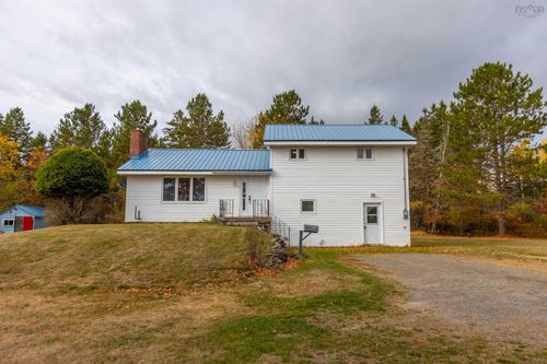 9242 Highway 2, Southampton, NS, B0M1W0 | Card Image