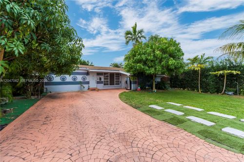 7630 Plantation Blvd, Miramar, FL, 33023-2554 | Card Image
