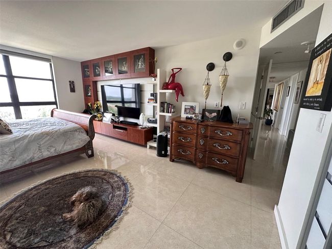 APT-1101 - 1000 Quayside Ter, Condo with 3 bedrooms, 3 bathrooms and null parking in Miami FL | Image 16