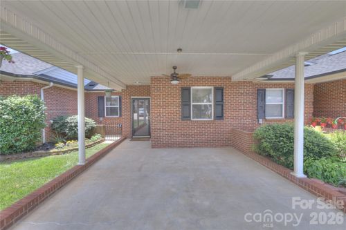 3927 Jasmine Ln, Denver, NC, 28037-6224 | Card Image