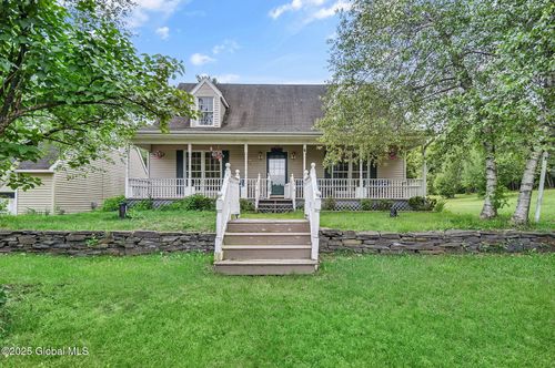 18 Johnson Ln, Averill Park, NY, 12018-5807 | Card Image