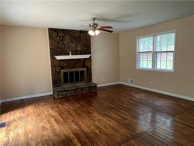 3456 Davis Rd, House other with 3 bedrooms, 2 bathrooms and 2 parking in Marietta GA | Image 5