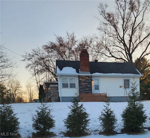 18883 Center St, North Benton, OH, 44449-9604 | Card Image