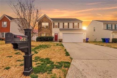 589 Leonard Ln, Newport News, VA, 23601-1757 | Card Image