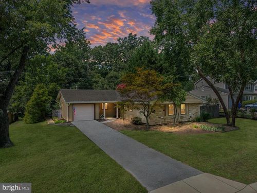 3912 Wakefield Ln, BOWIE, MD, 20715-1317 | Card Image